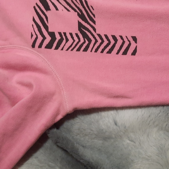 Vintage Pink 3/4 zipper pockets in front - Picture 4 of 7